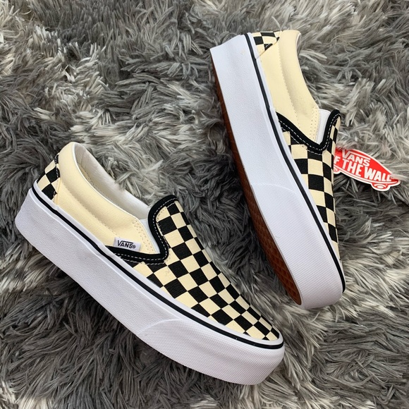 Vans Platform Classic Checkerboard slip ons - Picture 2 of 4